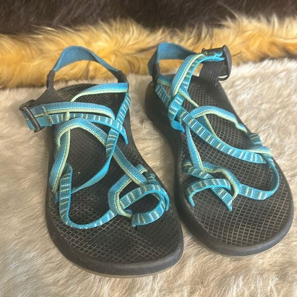 Chaco sandals 8 (2000C) missing logo patch - Picture 1 of 6